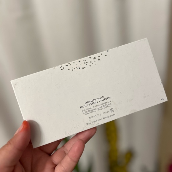 Eyeshadow - Picture 3 of 3